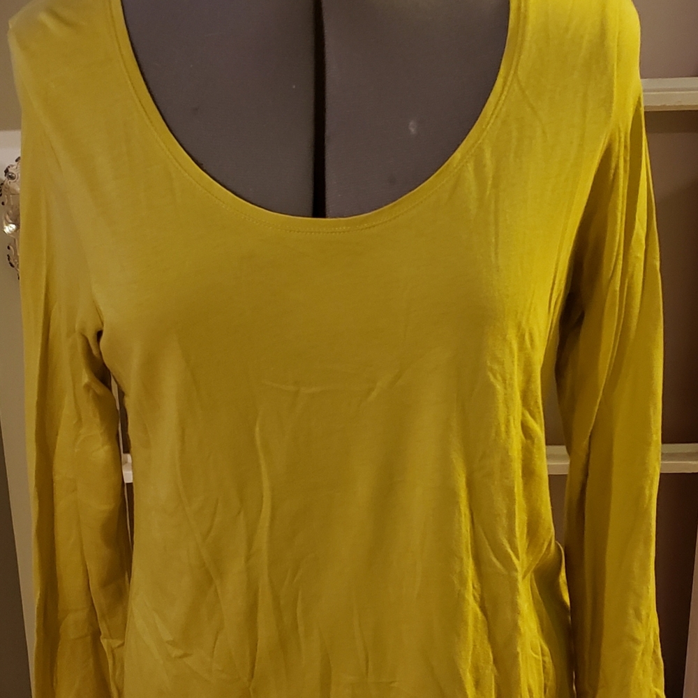 Ladies J. Jill long sleeve tshirt. Size medium.